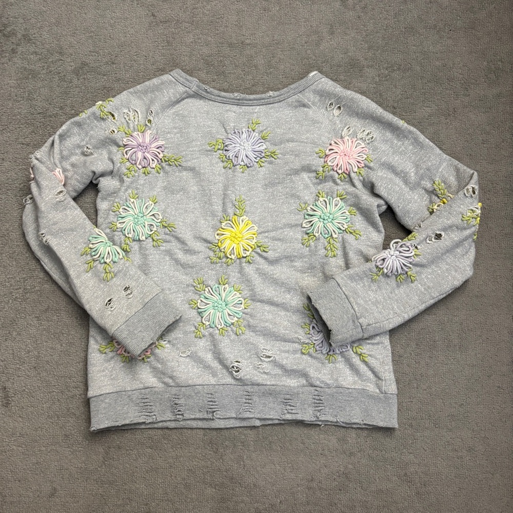Anthropologie Artisan De Luxe Distressed Sweatshirt Floral Yarn Embroidery RARE - Picture 3 of 9